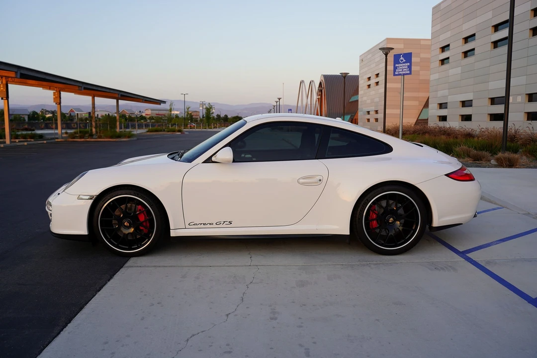 2011 Porsche 997 Carrera GTS - Image 7 of 17