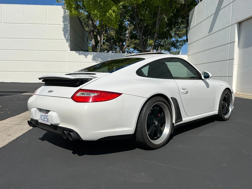 2011 Porsche 997 Carrera - Image 25 of 31