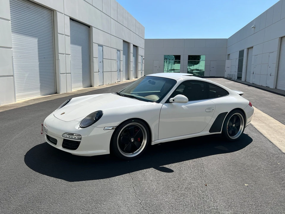 2011 Porsche 997 Carrera - Image 2 of 31