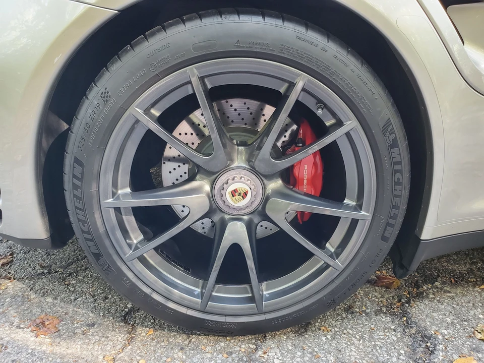 2011 Porsche 997 Turbo - Image 16 of 31