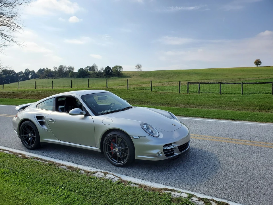 2011 Porsche 997 Turbo - Image 4 of 31
