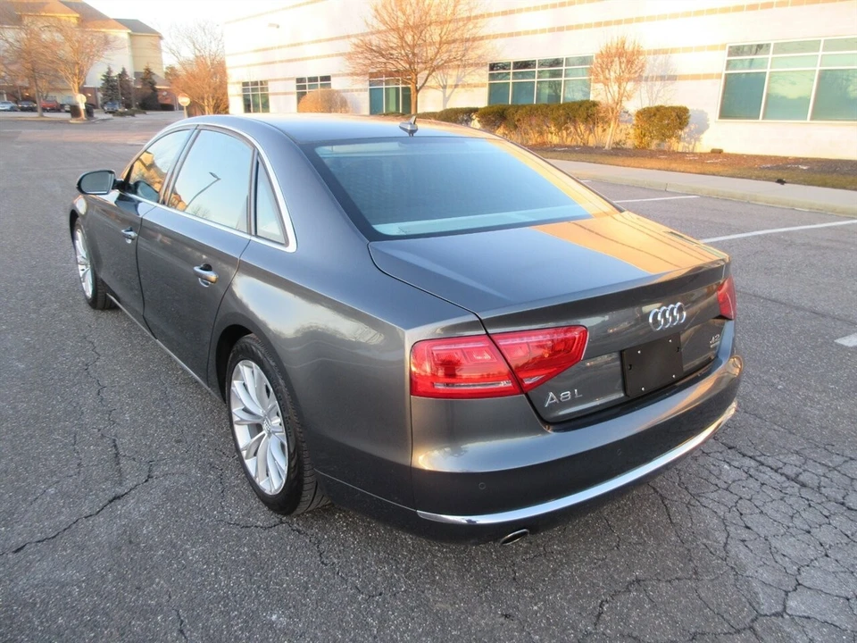 2011 Audi D4 A8 - Image 3 of 21