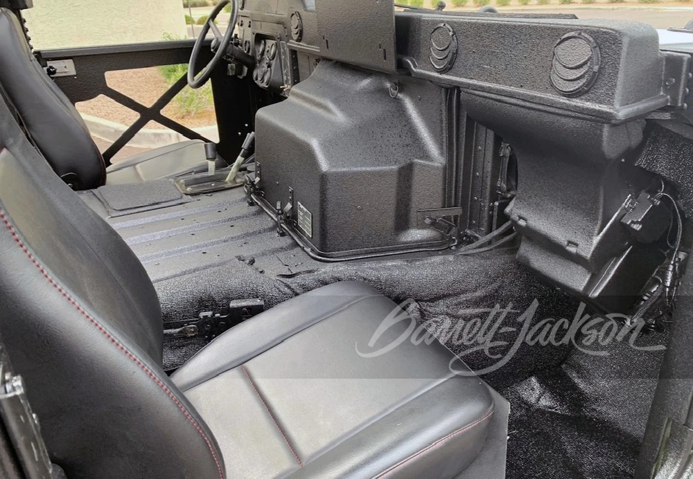 2011 AM General Hummer - Image 8 of 12