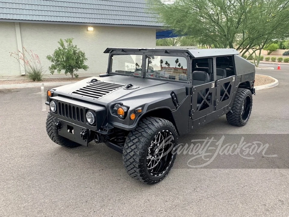 2011 AM General Hummer - Image 11 of 12