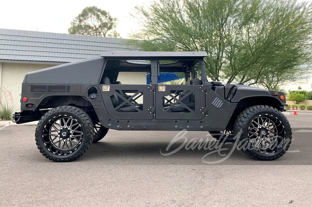 2011 AM General Hummer - Image 19 of 19