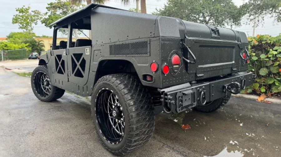 2011 AM General Hummer - Image 2 of 8