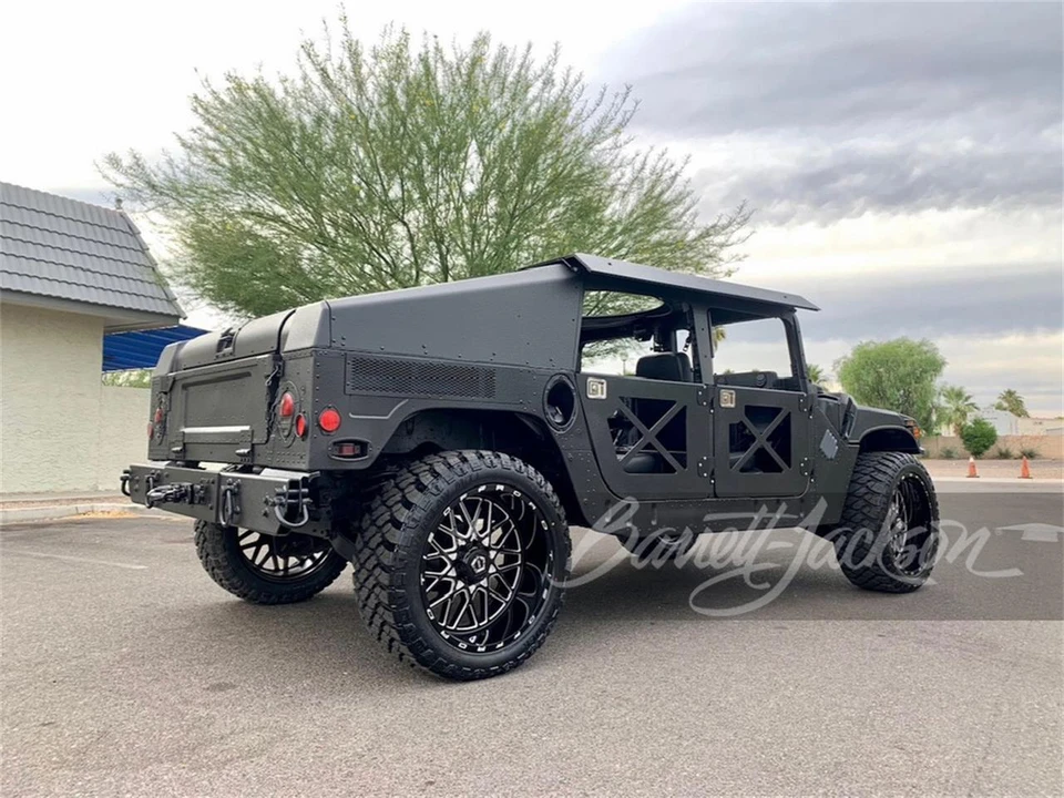 2011 AM General Hummer - Image 2 of 4