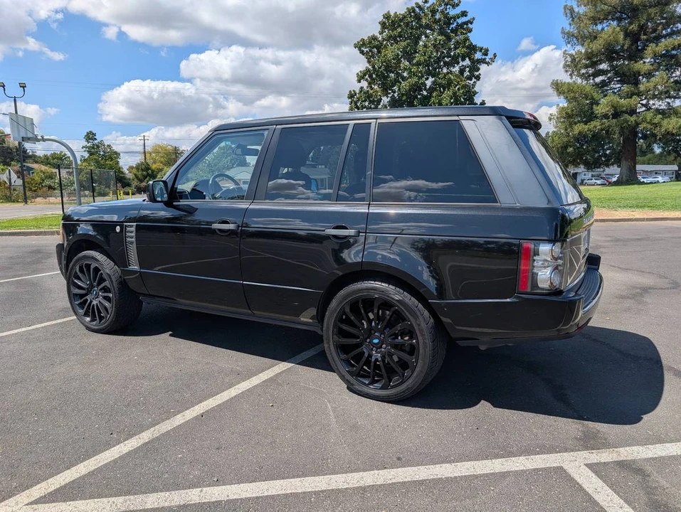 2011 Land Rover Range Rover L322 - Image 2 of 12
