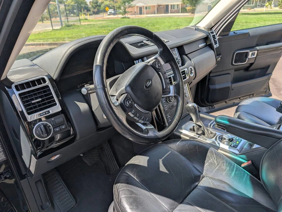 2011 Land Rover Range Rover L322 - Image 11 of 12