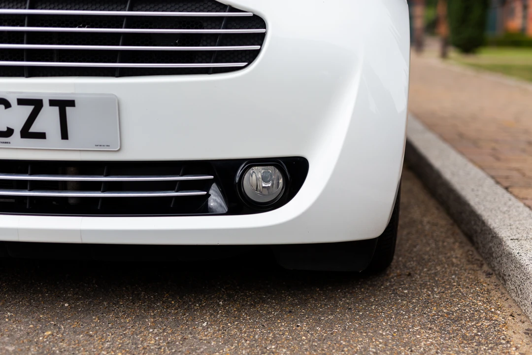 2011 Aston Martin - Image 8 of 31