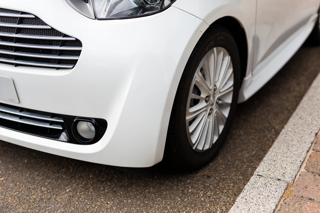 2011 Aston Martin - Image 9 of 31