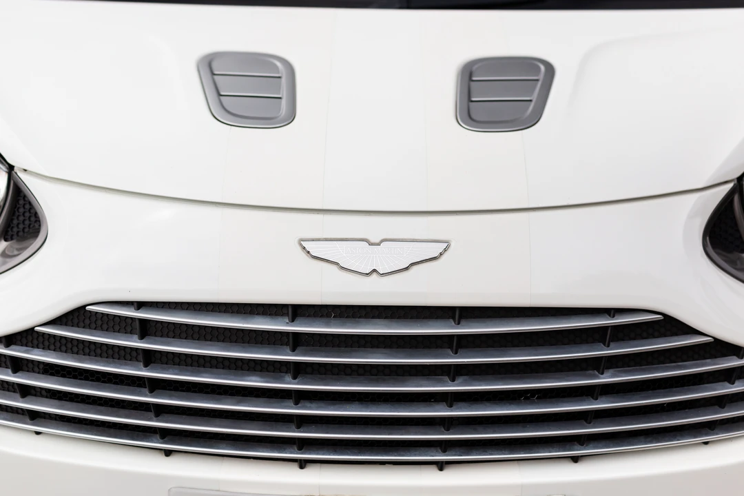 2011 Aston Martin - Image 11 of 31