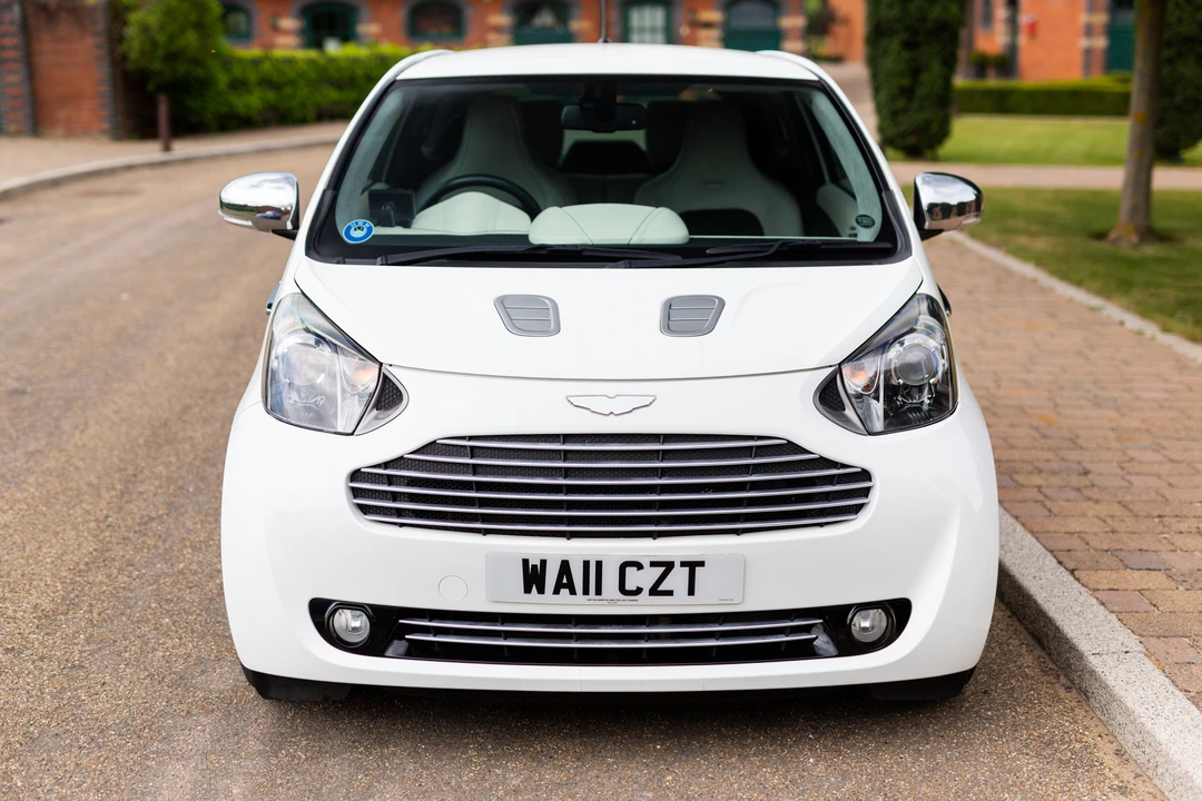 2011 Aston Martin - Image 12 of 31