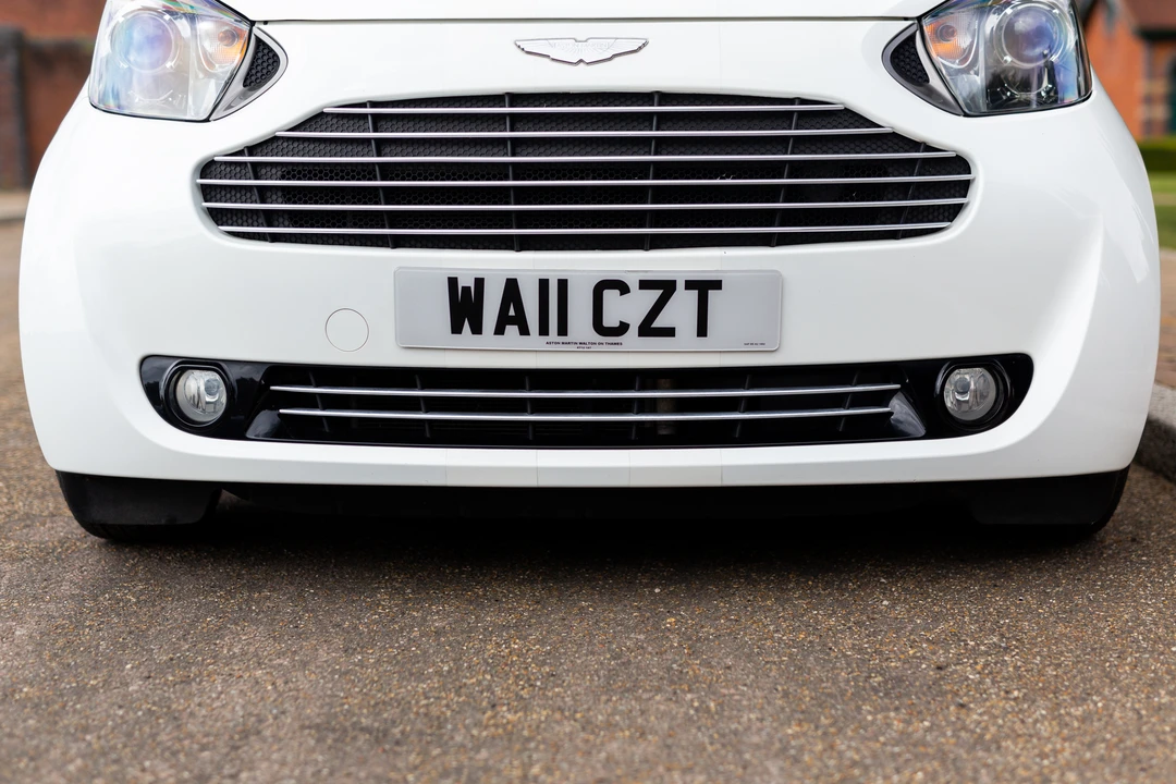2011 Aston Martin - Image 17 of 31