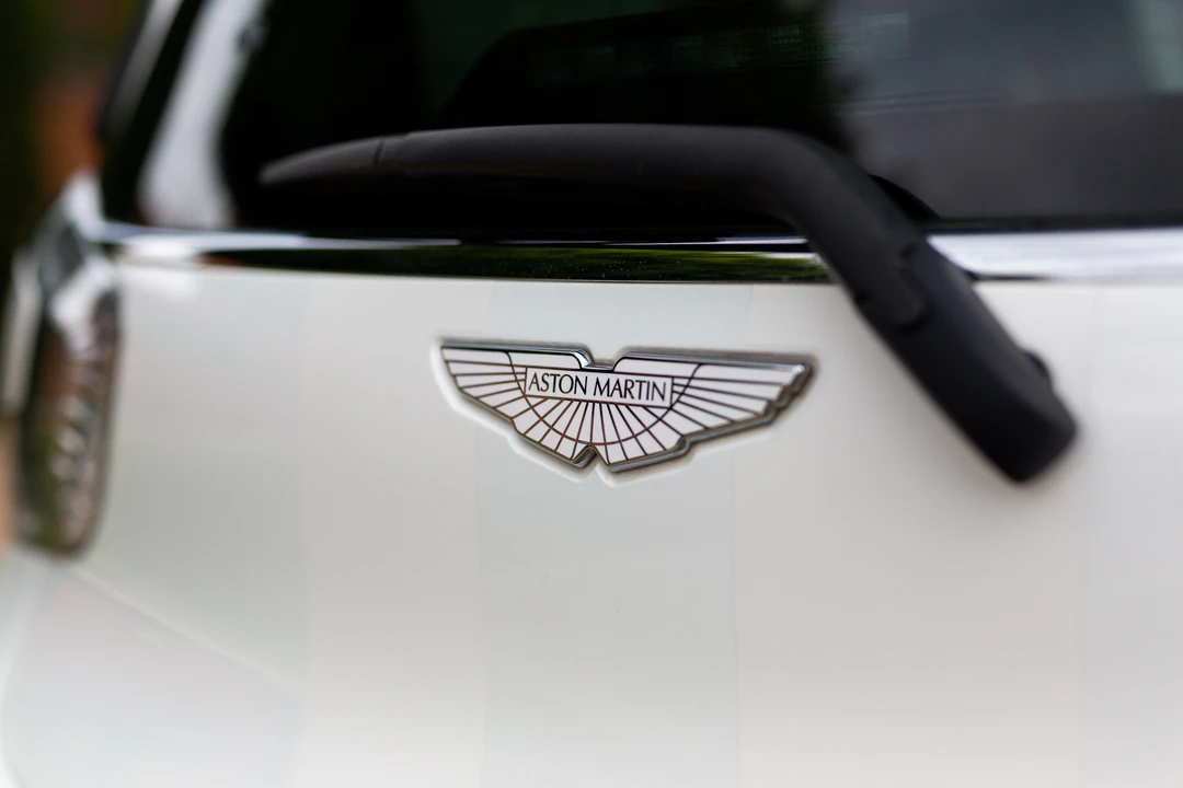 2011 Aston Martin - Image 31 of 31