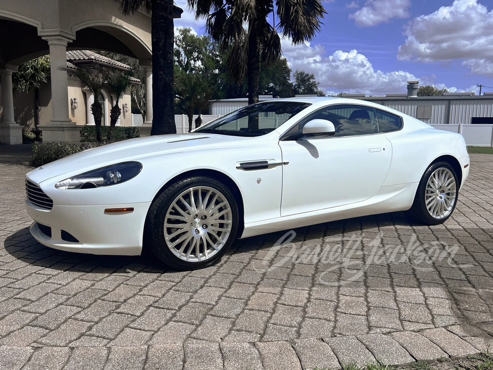 2011 Aston Martin DB9 - Image 4 of 10