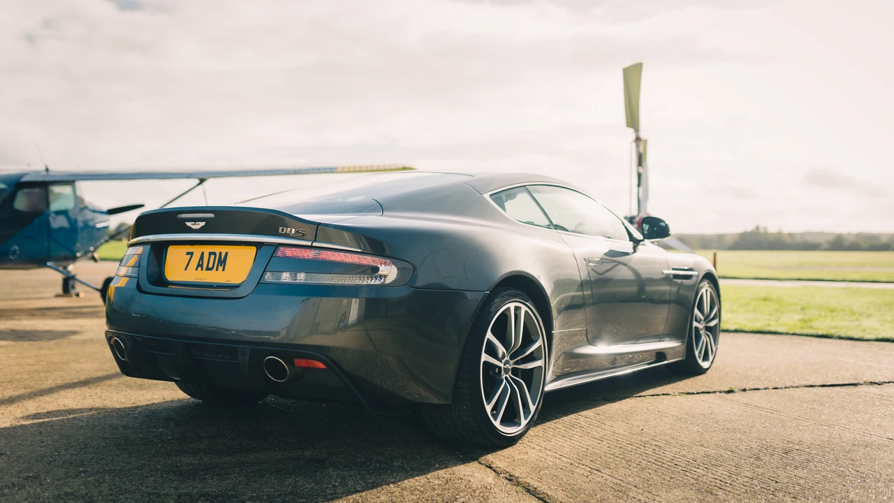 2011 Aston Martin DBS (2008-2012) - Image 12 of 31