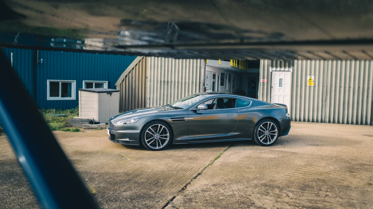 2011 Aston Martin DBS (2008-2012) - Image 16 of 31