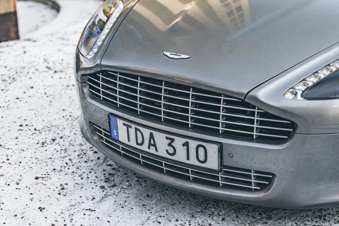 2011 Aston Martin Rapide - Image 18 of 31
