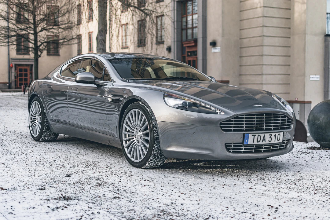 2011 Aston Martin Rapide - Image 10 of 31