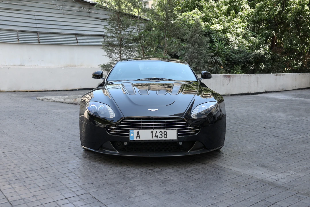 2011 Aston Martin V12 Vantage (2010-2018) - Image 3 of 31