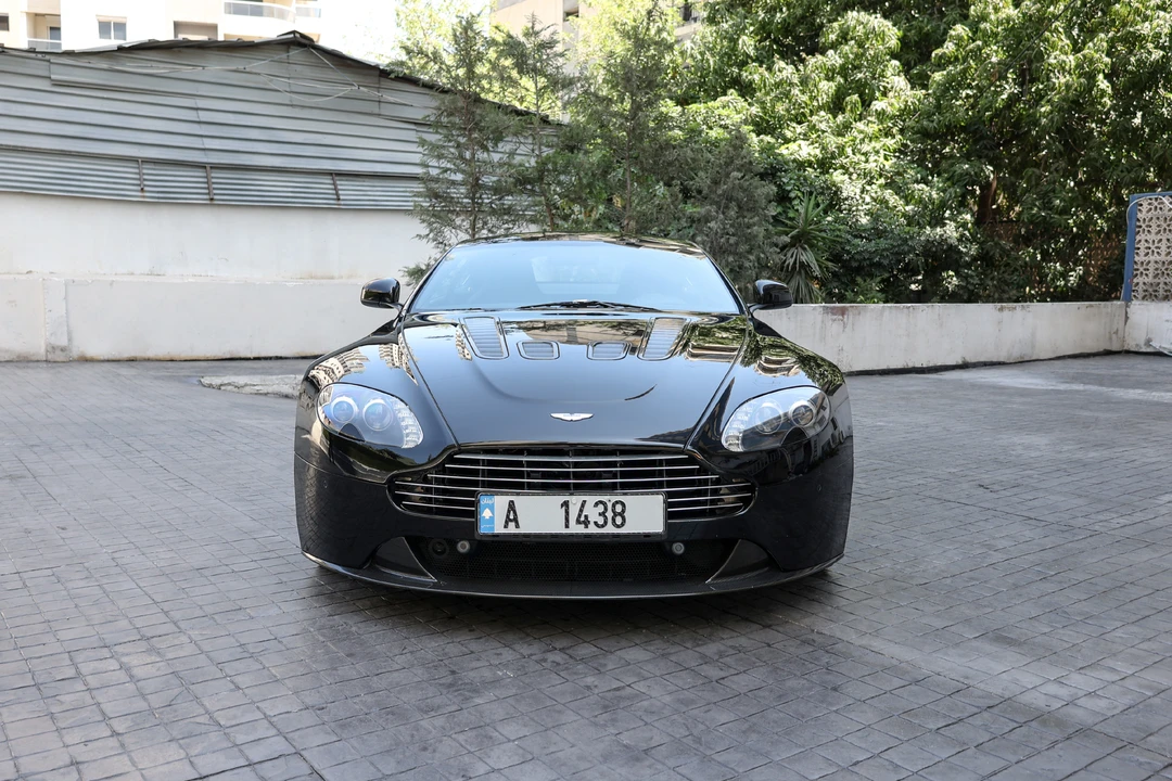 2011 Aston Martin V12 Vantage (2010-2018) - Image 10 of 31