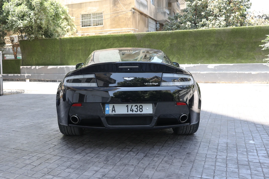 2011 Aston Martin V12 Vantage (2010-2018) - Image 6 of 31