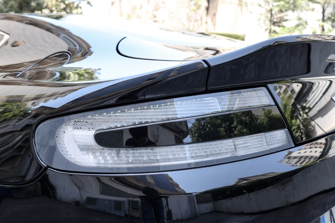2011 Aston Martin V12 Vantage (2010-2018) - Image 26 of 31