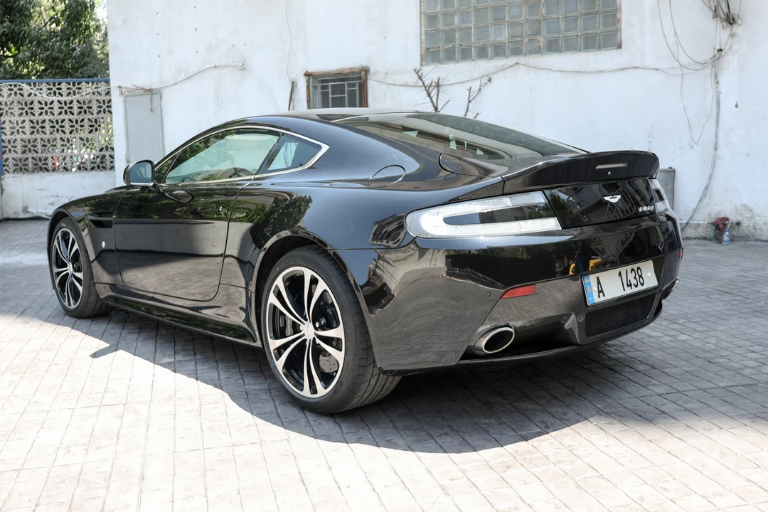 2011 Aston Martin V12 Vantage (2010-2018) - Image 14 of 31
