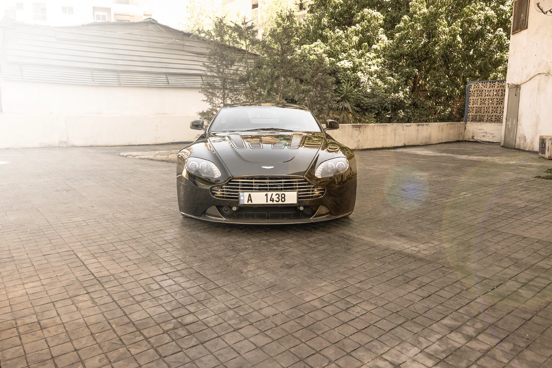 2011 Aston Martin V12 Vantage (2010-2018) - Image 16 of 31