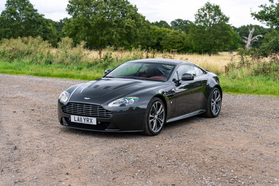 2011 Aston Martin V12 Vantage (2010-2018) - Image 4 of 31