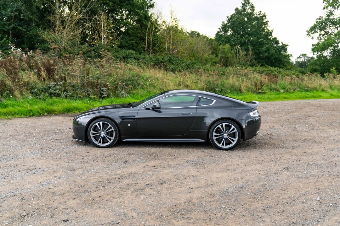 2011 Aston Martin V12 Vantage (2010-2018) - Image 13 of 31