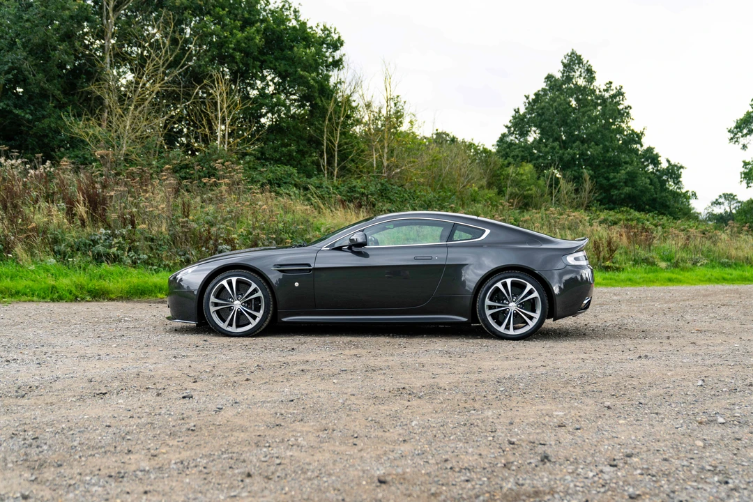 2011 Aston Martin V12 Vantage (2010-2018) - Image 5 of 31