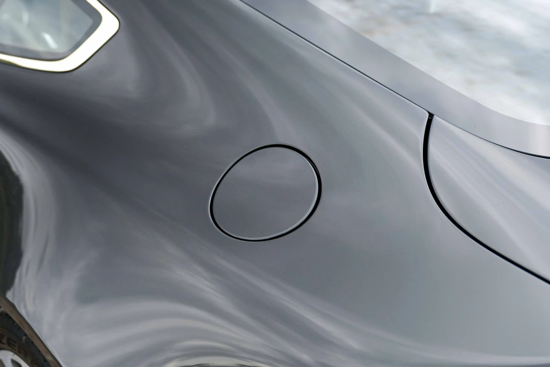 2011 Aston Martin V12 Vantage (2010-2018) - Image 28 of 31