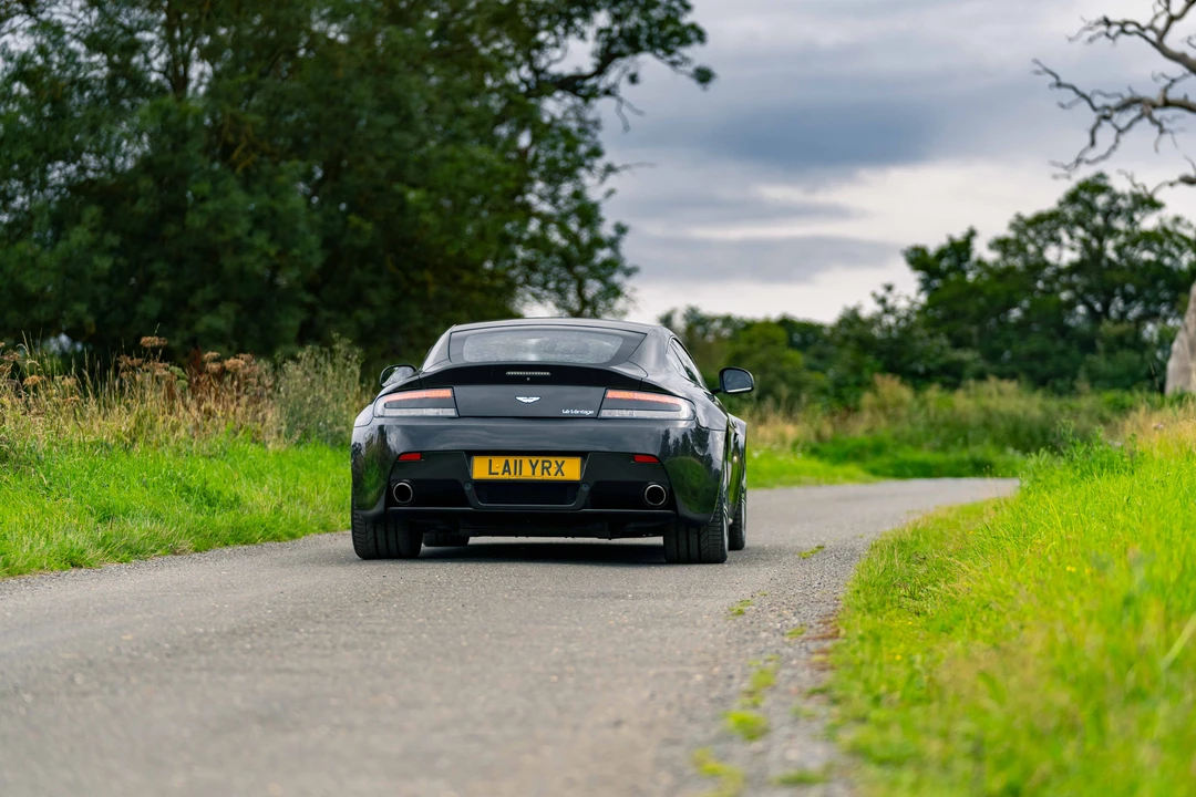 2011 Aston Martin V12 Vantage (2010-2018) - Image 7 of 31