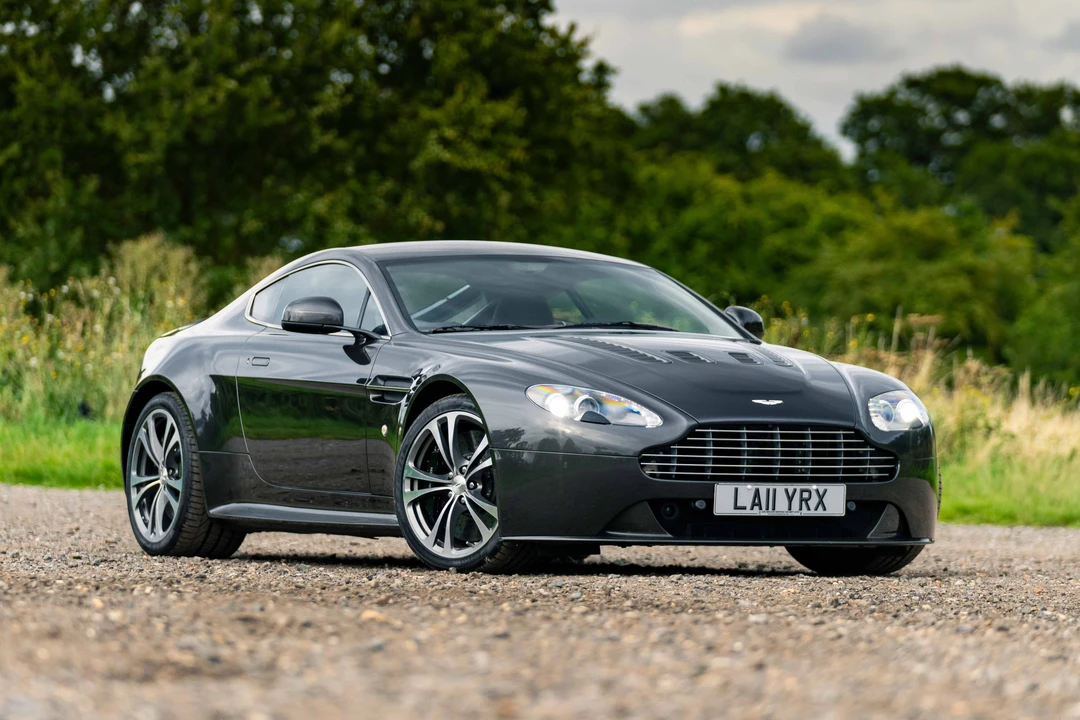 2011 Aston Martin V12 Vantage (2010-2018) - Image 2 of 31