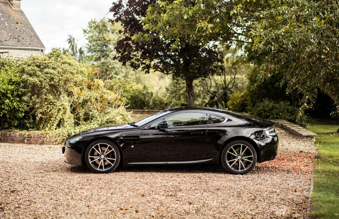 2011 Aston Martin V8 Vantage (2006-2017) - Image 6 of 31