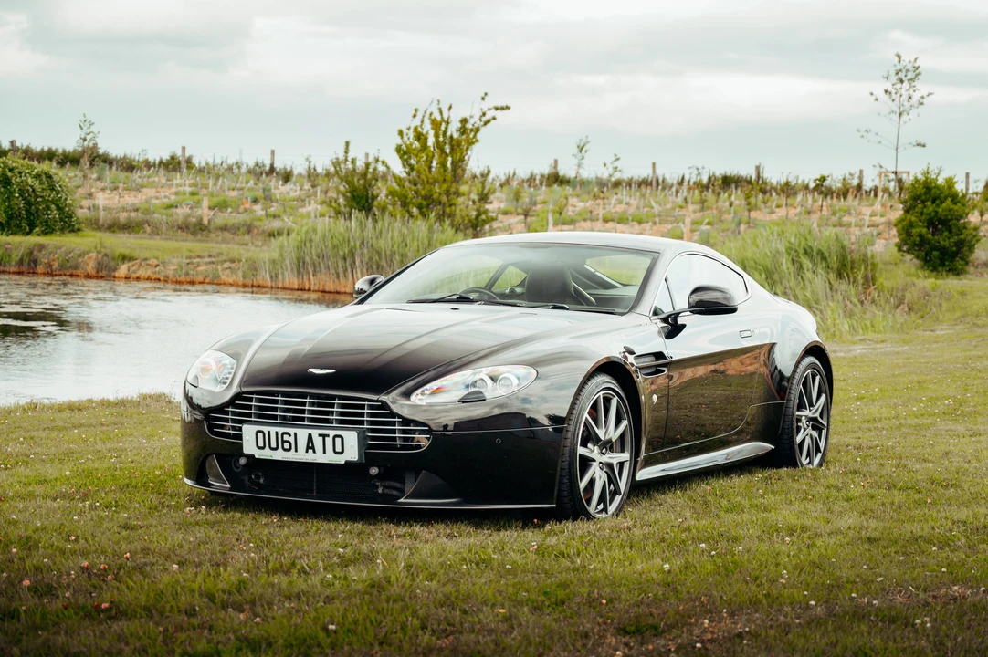 2011 Aston Martin V8 Vantage (2006-2017) - Image 12 of 31