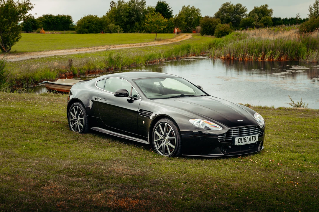 2011 Aston Martin V8 Vantage (2006-2017) - Image 10 of 31