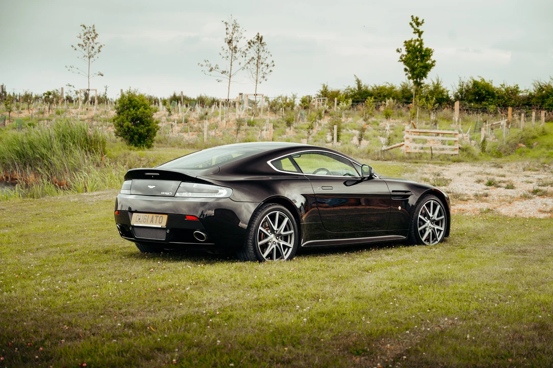 2011 Aston Martin V8 Vantage (2006-2017) - Image 8 of 31