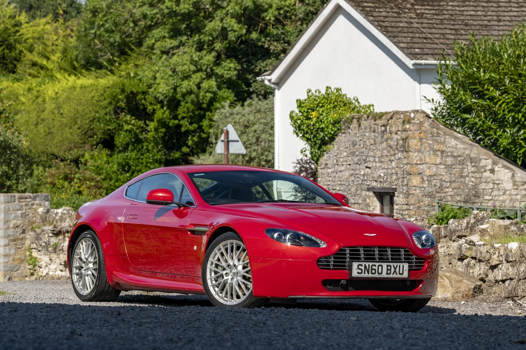 2010 Aston Martin V8 Vantage (2006-2017) - Image 12 of 31