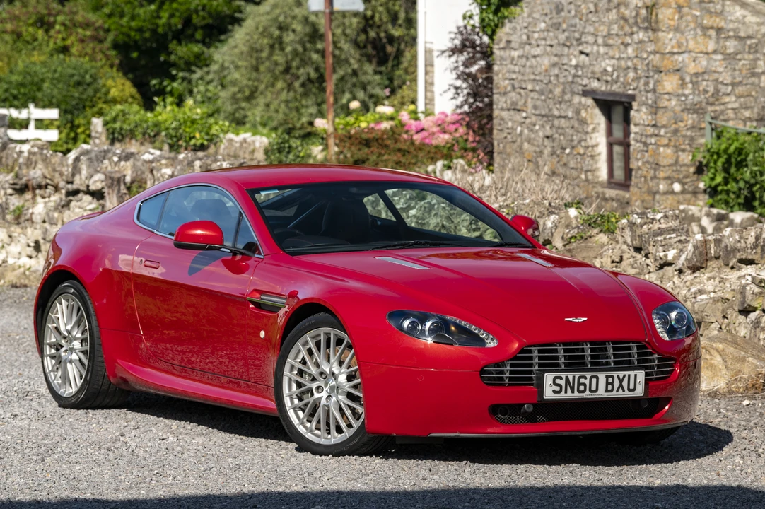 2010 Aston Martin V8 Vantage (2006-2017) - Image 2 of 31