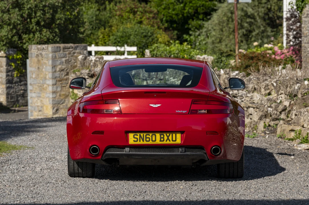 2010 Aston Martin V8 Vantage (2006-2017) - Image 7 of 31