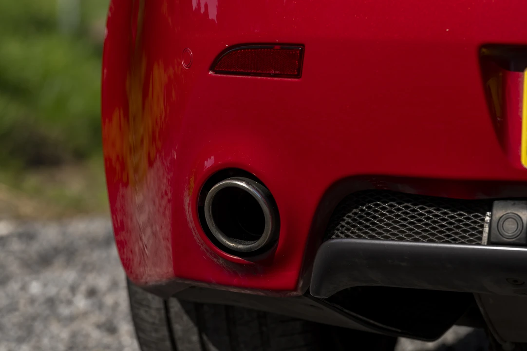 2010 Aston Martin V8 Vantage (2006-2017) - Image 30 of 31
