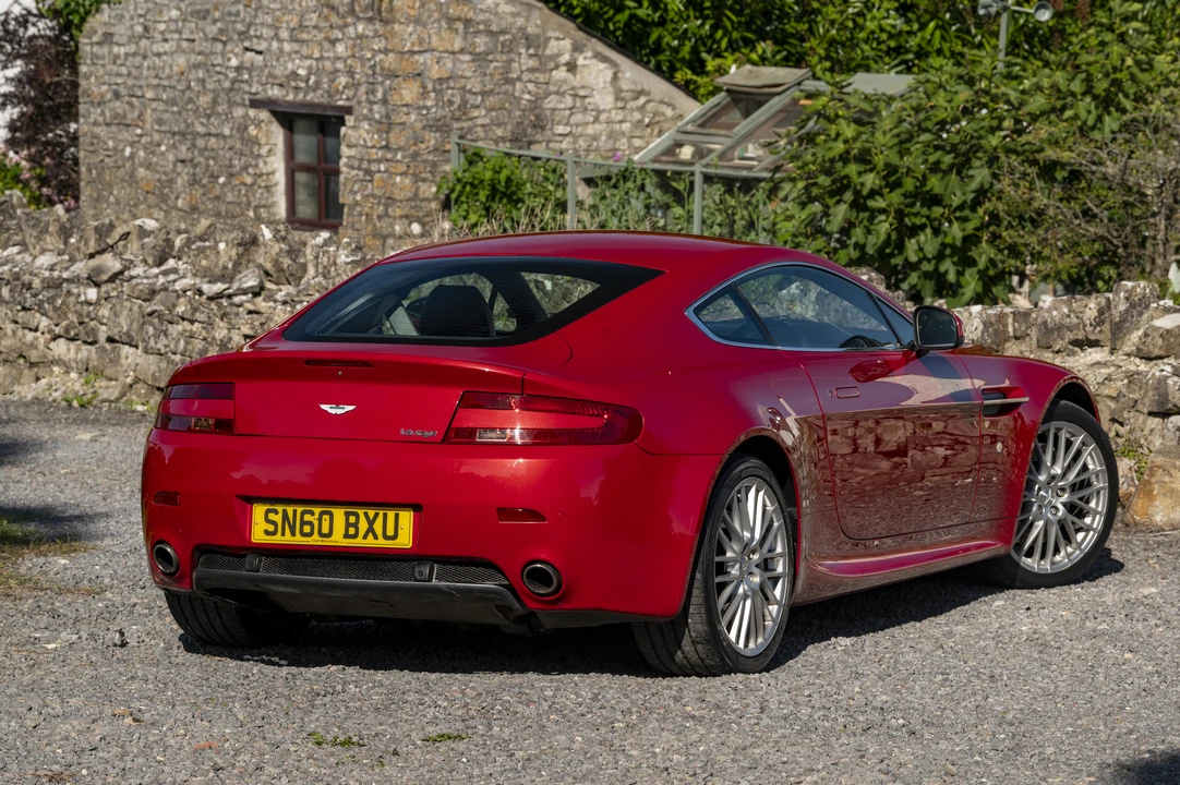 2010 Aston Martin V8 Vantage (2006-2017) - Image 6 of 31