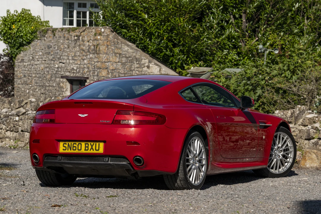 2010 Aston Martin V8 Vantage (2006-2017) - Image 14 of 31