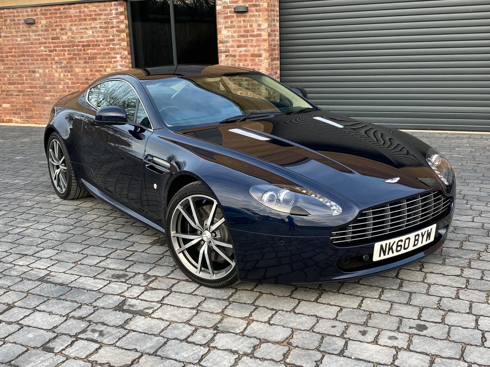 2011 Aston Martin V8 Vantage (2006-2017) - Image 2 of 31