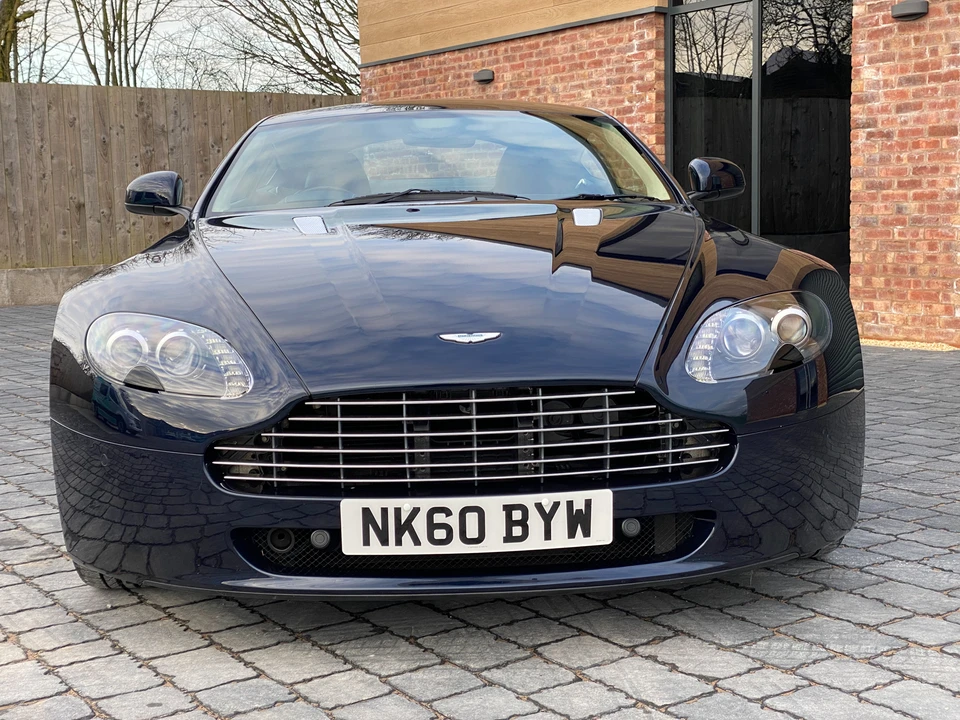 2011 Aston Martin V8 Vantage (2006-2017) - Image 25 of 31