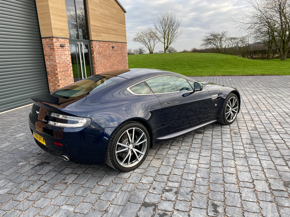 2011 Aston Martin V8 Vantage (2006-2017) - Image 13 of 31