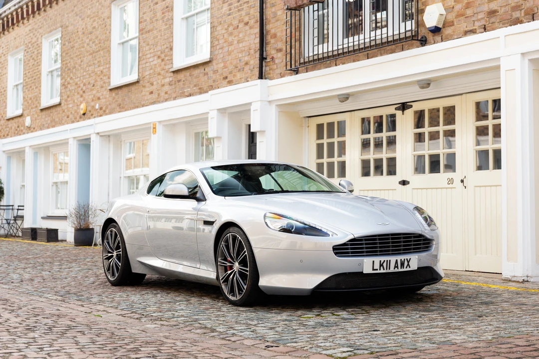 2011 Aston Martin Virage (2011-2012) - Image 14 of 31